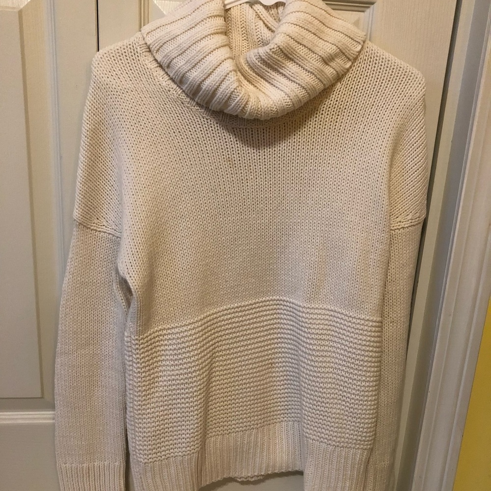 cream color turtle neck sweater